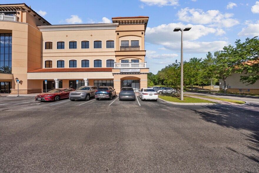 More Photos Of 882 S Kirkman Rd, Orlando Medical For Lease