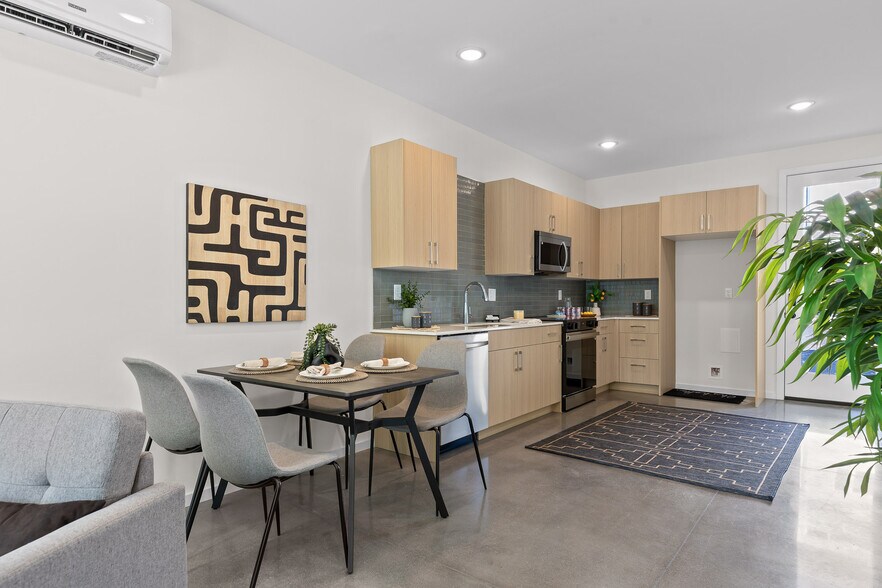 More Photos Of 1602 N Central St, Knoxville Apartments For Sale
