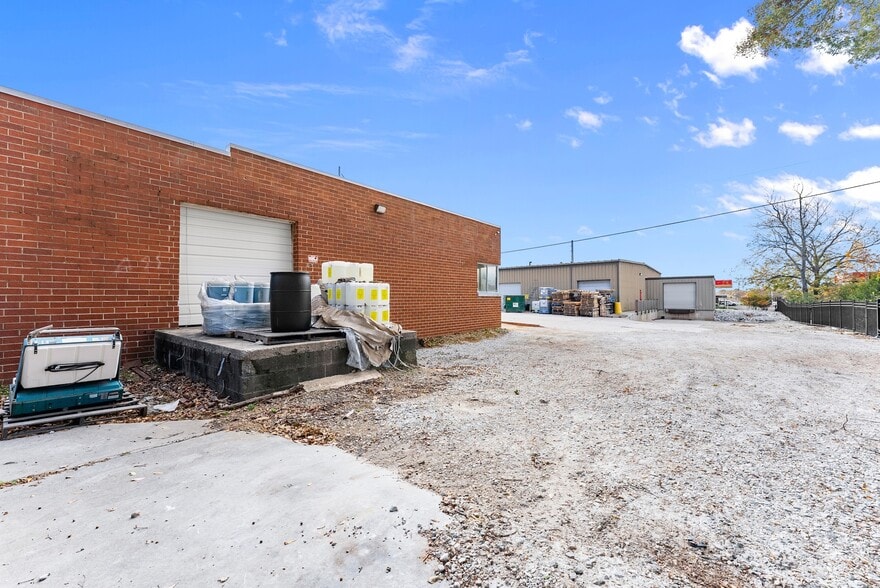 More Photos Of 636 Industrial Blvd, Gainesville Warehouse For Sale