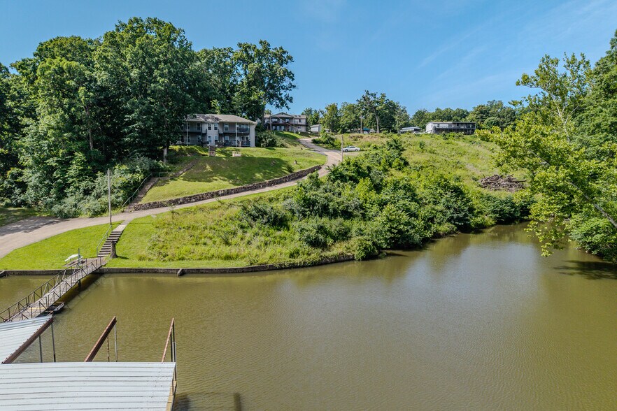 More Photos Of 2399 Twin Rivers Pt, Camdenton Trailer Camper Park For Sale