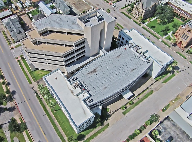 More Photos Of 2115 Winnie St, Galveston Office For Lease