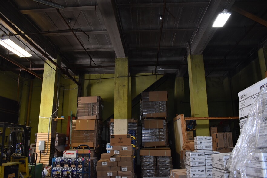 More Photos Of 600 Aisquith St, Baltimore Warehouse For Sale
