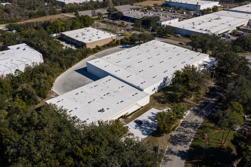 More Photos Of 3214 Queen Palm Dr, Tampa Warehouse For Lease