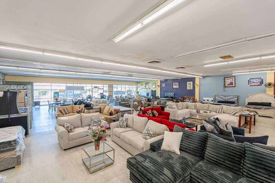 More Photos Of 280 N San Jacinto St, Hemet Freestanding For Sale