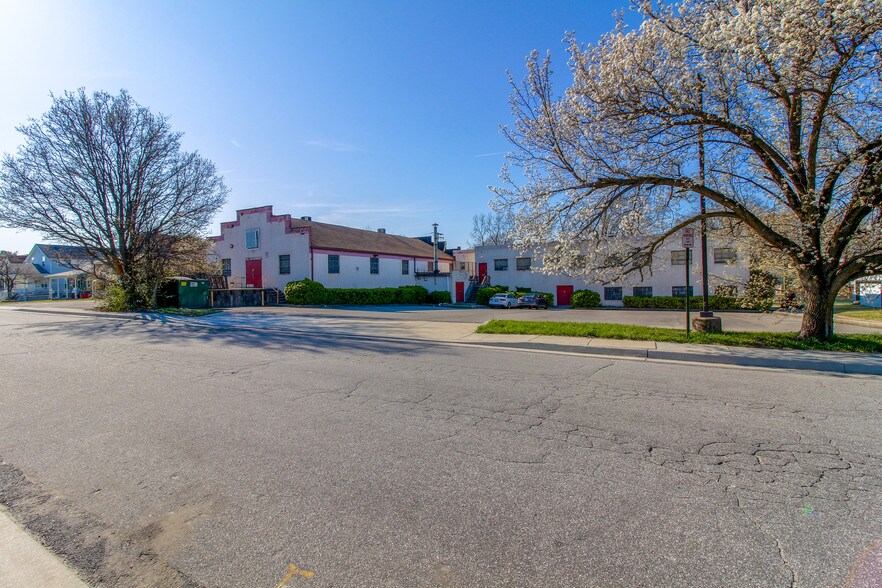 More Photos Of 620-626 Franklin Ave, Essex Warehouse For Sale