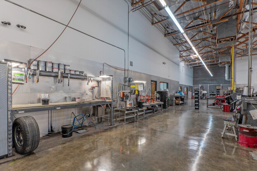 More Photos Of 2327 E Jones Ave, Phoenix Manufacturing For Sale