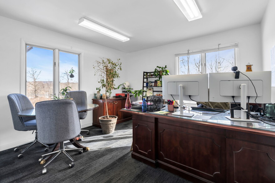 More Photos Of 140 W Main St, Clinton Township Office For Sale