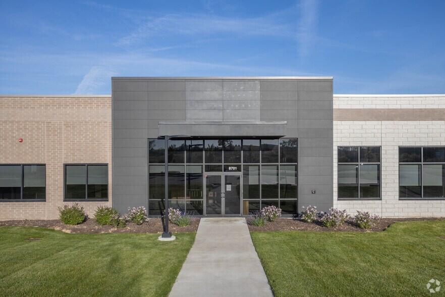 More Photos Of 8701 Port Jackson Ave, North Canton Office For Sale