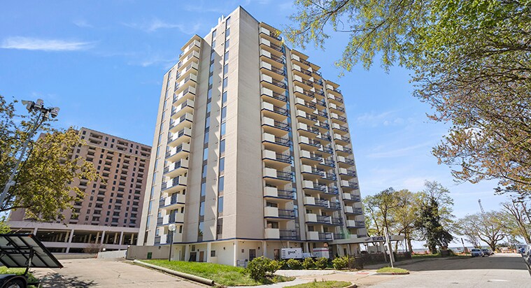 More Photos Of 2 28th St, Newport News Apartments For Sale