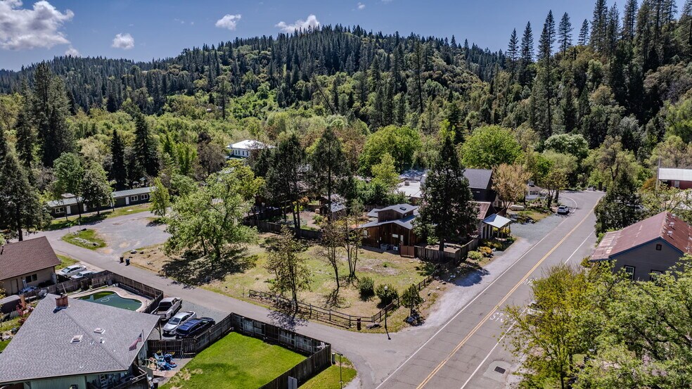 More Photos Of 21376 Consolation St, Volcano Specialty For Sale