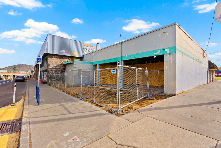 More Photos Of 67 NW Greenwood Ave, Bend Storefront Retail Office For Sale