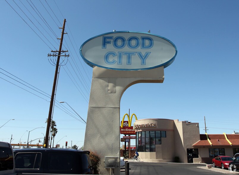 More Photos Of 418 W Valencia Rd, Tucson Unknown For Lease