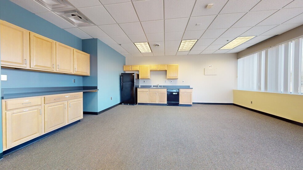 More Photos Of 2805 S Industrial Hwy, Ann Arbor Research And Development For Lease