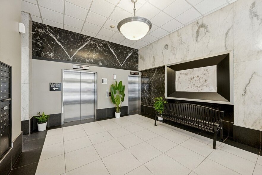 More Photos Of 10 4th St E, Saint Paul Apartments For Lease