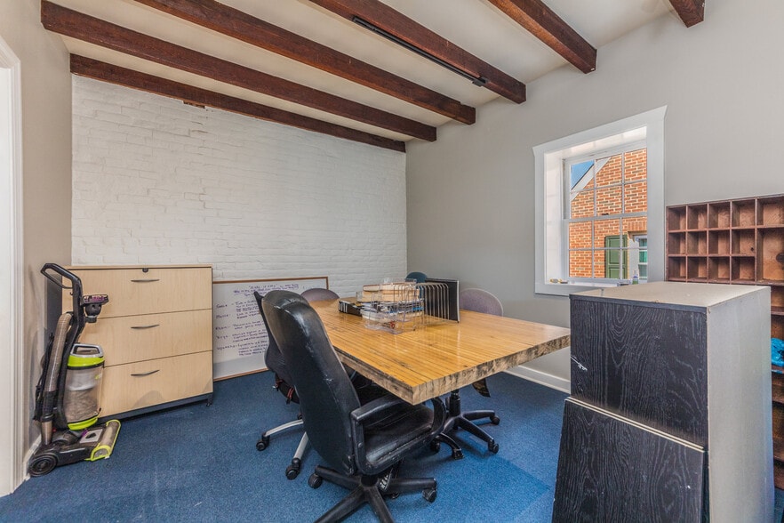 More Photos Of 1011 Charles St, Fredericksburg Loft Creative Space For Lease