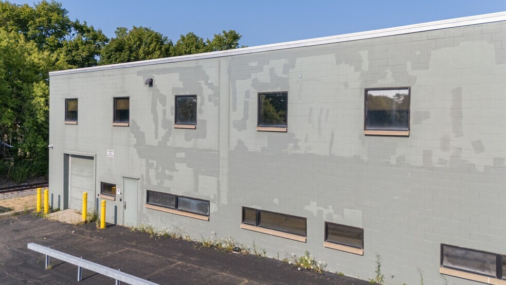 More Photos Of 231 East Ave, Albion Town Orleans Office For Lease