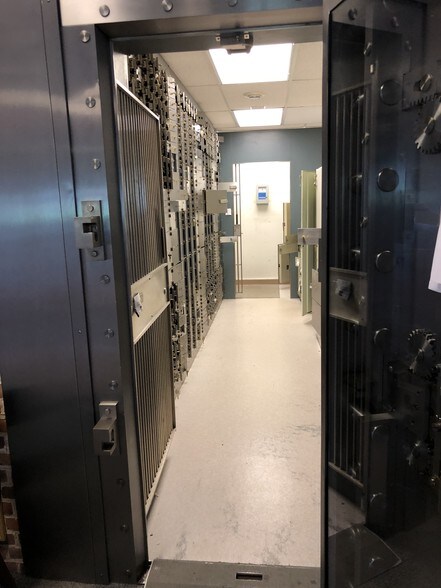 More Photos Of 2822 Main St, Morgantown Storefront Retail Office For Sale