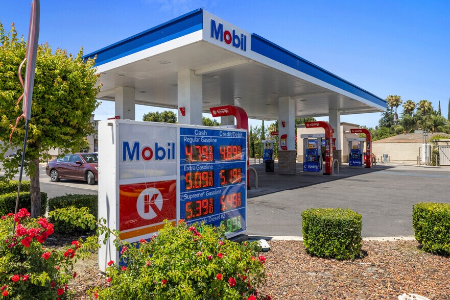 More Photos Of 2115 W Yosemite Ave, Manteca General Retail For Sale