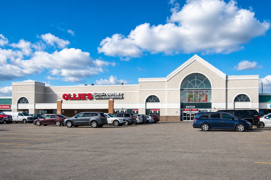 Primary Photo Of 3735-3907 S High St, Columbus Unknown For Lease