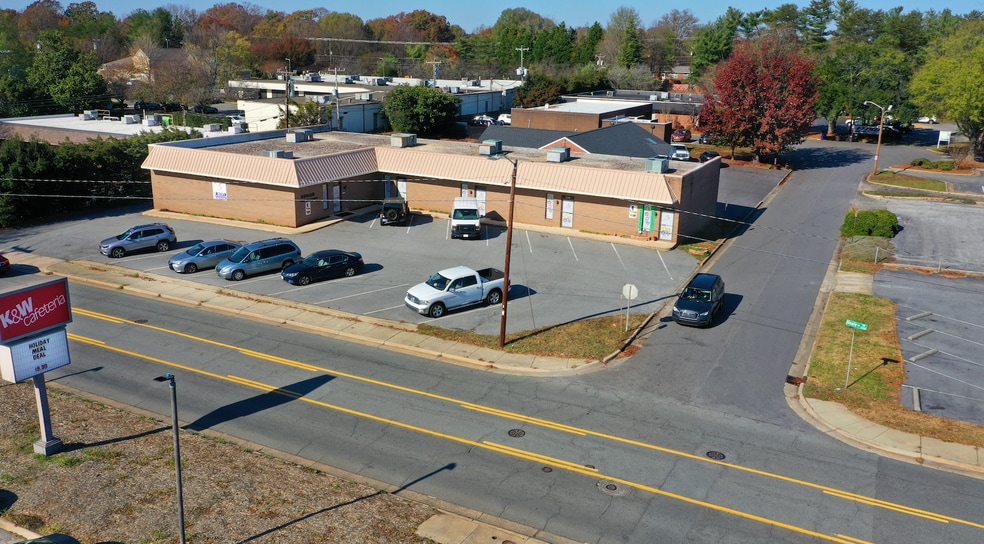 More Photos Of 3301 Healy Dr, Winston-Salem Freestanding For Lease