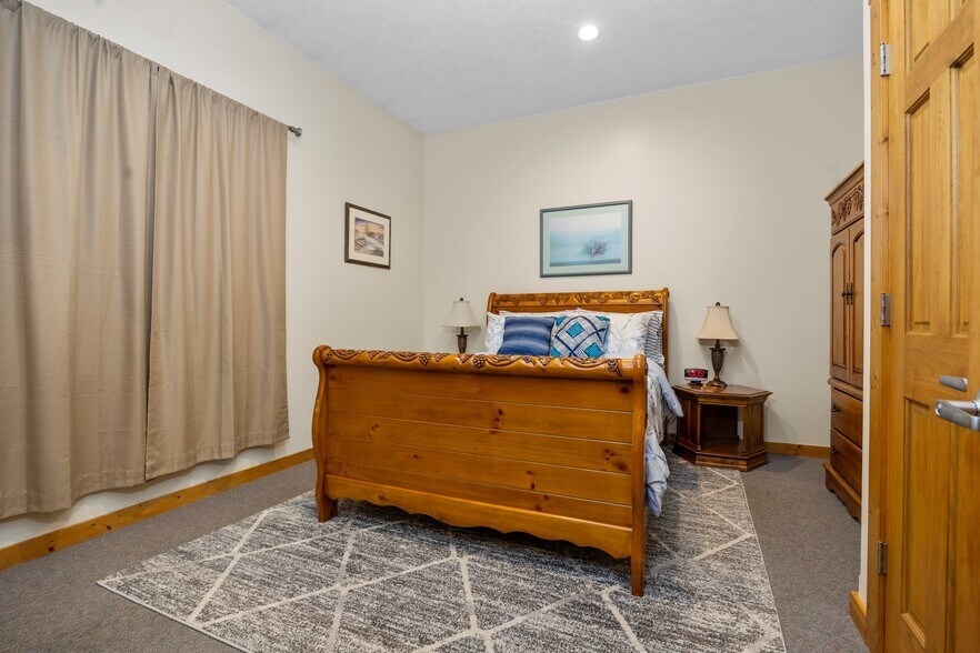 More Photos Of 5046 S West Bay Shore Dr, Suttons Bay Storefront Retail Residential For Sale