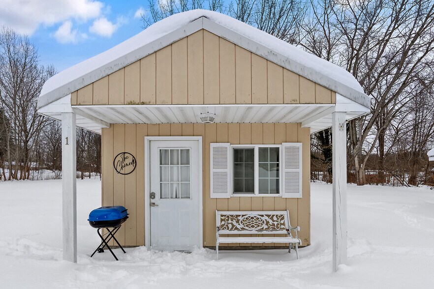 More Photos Of 596 Main St, Sterling Storefront Retail Office For Sale