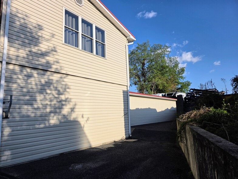 More Photos Of 2679 Industrial Park Rd, Mifflintown Storefront Retail Office For Sale