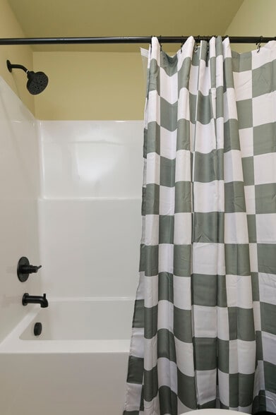 More Photos Of 816 Shull St, West Columbia Apartments For Sale