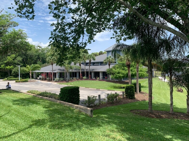 More Photos Of 1 Yacht Club Dr, Palm Coast Restaurant For Sale