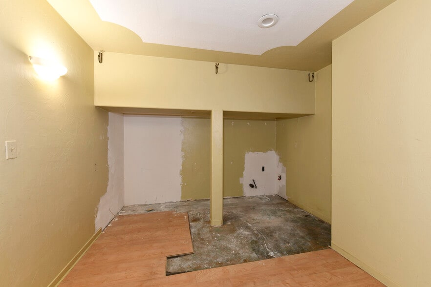 More Photos Of 1519 Main St, Napa Storefront Retail Residential For Sale