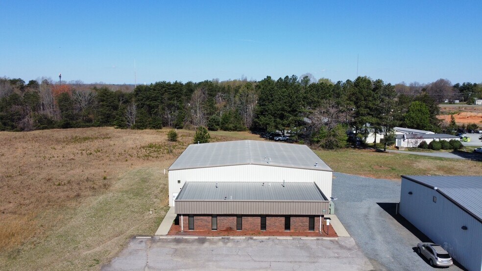 More Photos Of 638 Tamco Rd, Reidsville Unknown For Lease