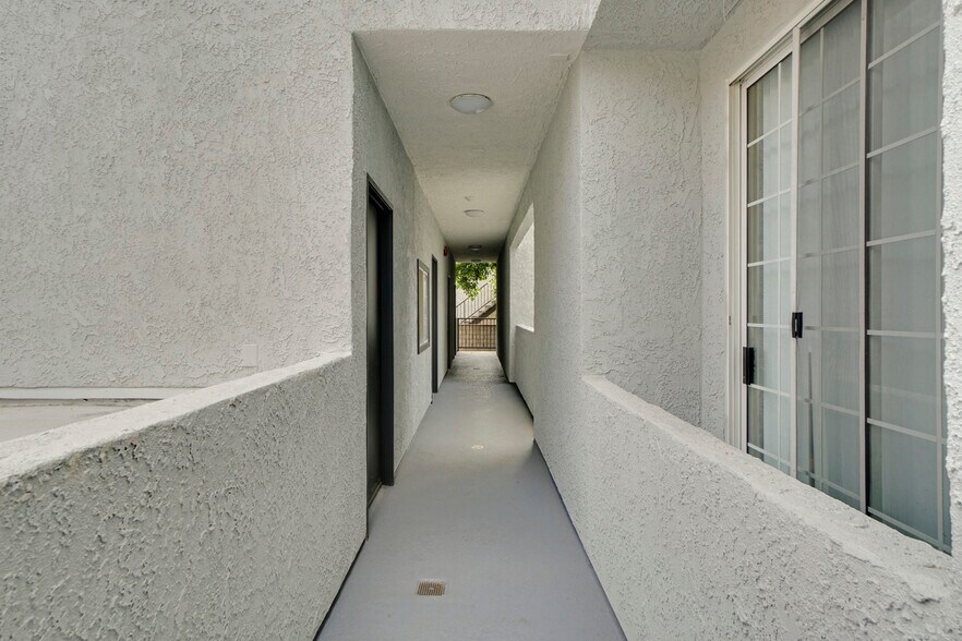 More Photos Of 519 South St, Glendale Apartments For Sale