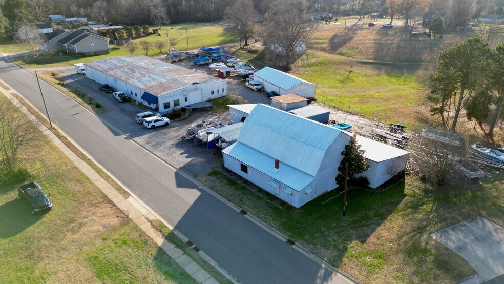 More Photos Of 477 Lytton St, Troutman Manufacturing For Sale