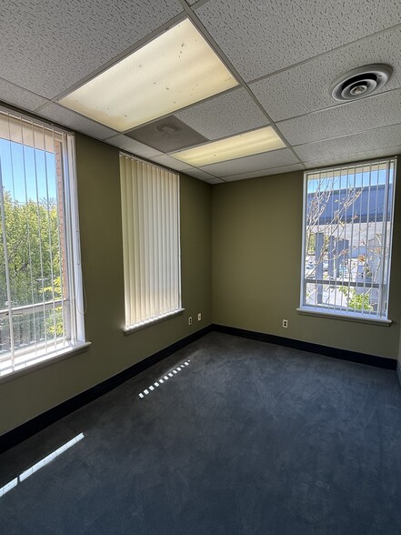 More Photos Of 842 State Rd, Princeton Medical For Lease