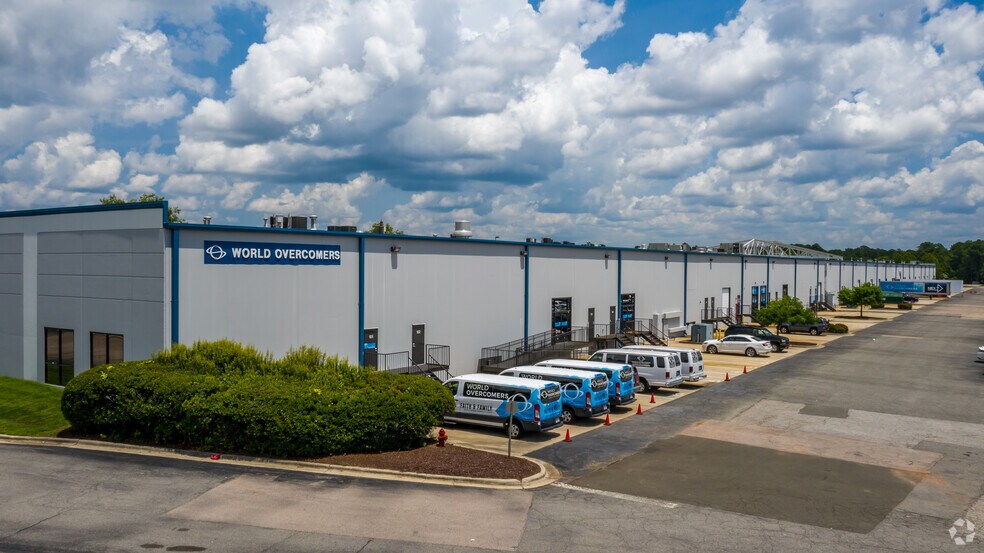 More Photos Of 2933 S Miami Blvd, Durham Light Manufacturing For Lease