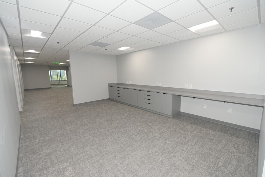 More Photos Of 225 E Robinson St, Orlando Office Residential For Lease