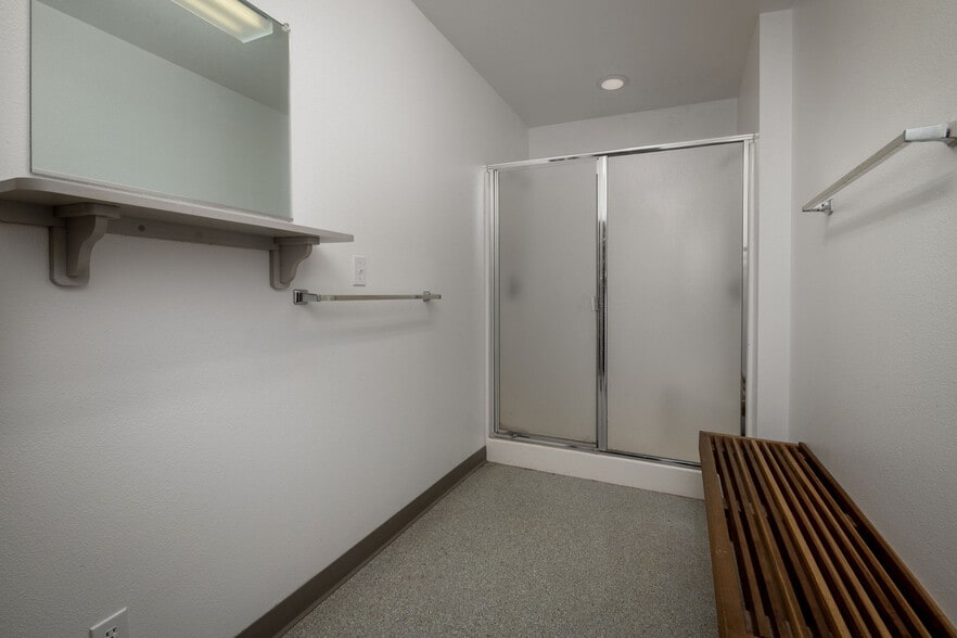 More Photos Of 350 Crown Point Cir, Grass Valley Office For Lease