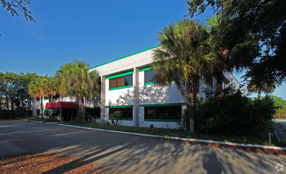 Primary Photo Of 2095 N Andrews Ave, Pompano Beach Light Manufacturing For Lease
