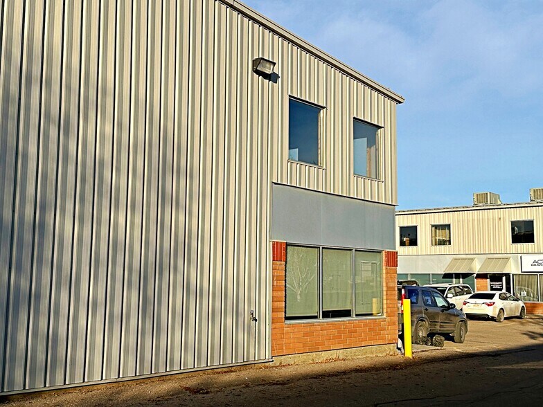 More Photos Of 380 Mackenzie Blvd, Fort McMurray Warehouse For Lease