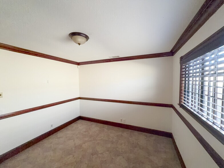More Photos Of 10051 Mission Blvd, Jurupa Valley Contractor Storage Yard For Lease