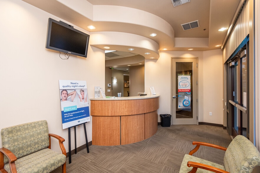 More Photos Of 945 Orchard Creek Ln, Lincoln Medical For Sale