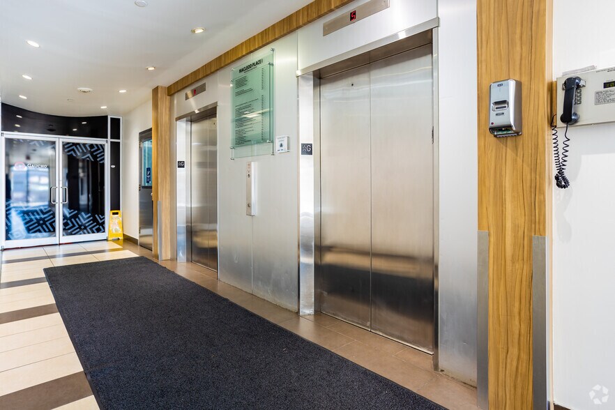 More Photos Of 5920 & 5940 Macleod Trl SW, Calgary Unknown For Lease