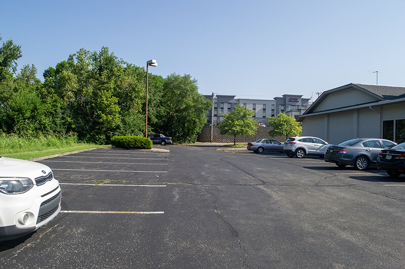 More Photos Of 950 W Central Ave, Springboro Freestanding For Sale