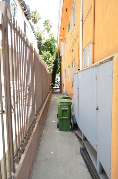 More Photos Of 749 S Berendo St, Los Angeles Apartments For Sale