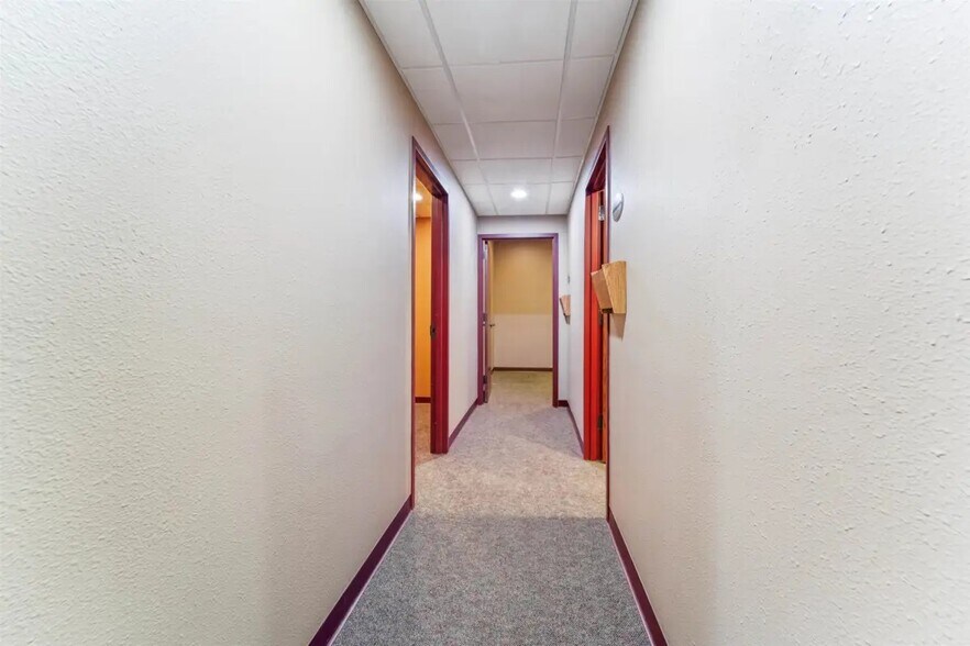 More Photos Of 180 Knights Way, Fond Du Lac Medical For Sale