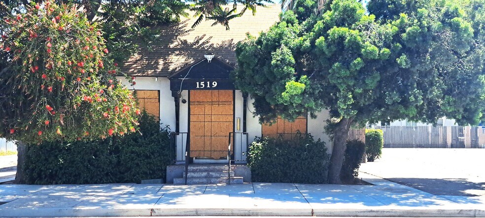 Primary Photo Of 1519 6th St, Bakersfield Office Residential For Sale