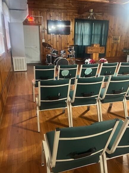 More Photos Of 112 Johnson Ln, Martinsville Specialty For Sale