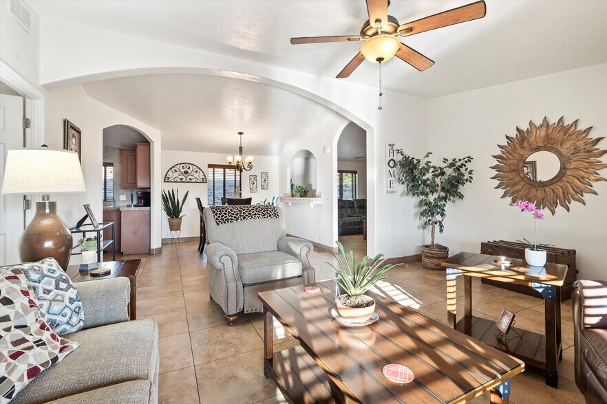 More Photos Of 706 N Old Hwy 77, Mammoth Restaurant For Sale