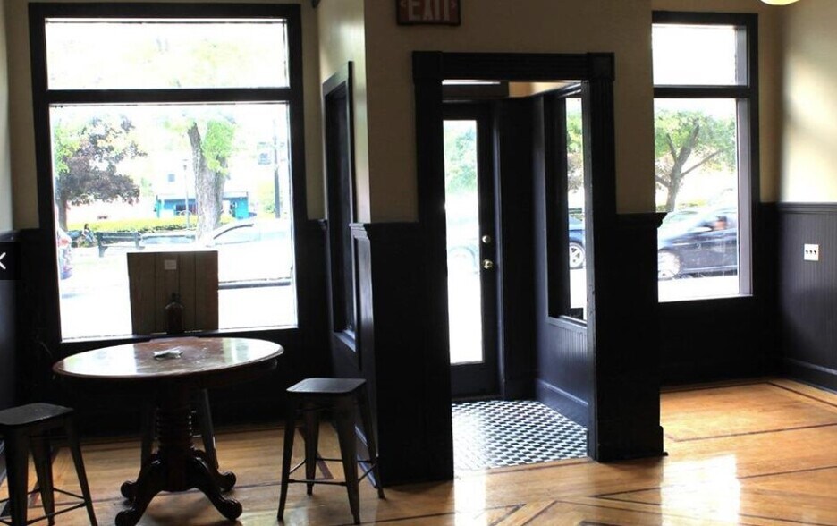 More Photos Of 12 Park Pl, Hudson Storefront Retail Residential For Lease