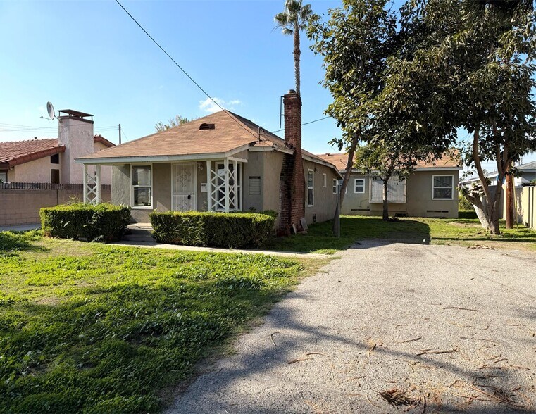 More Photos Of 15553 Blaine Ave, Bellflower Apartments For Sale